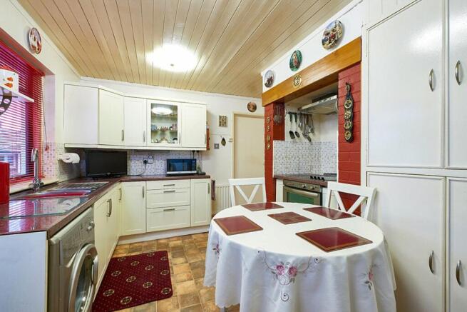 Kitchen/Dining