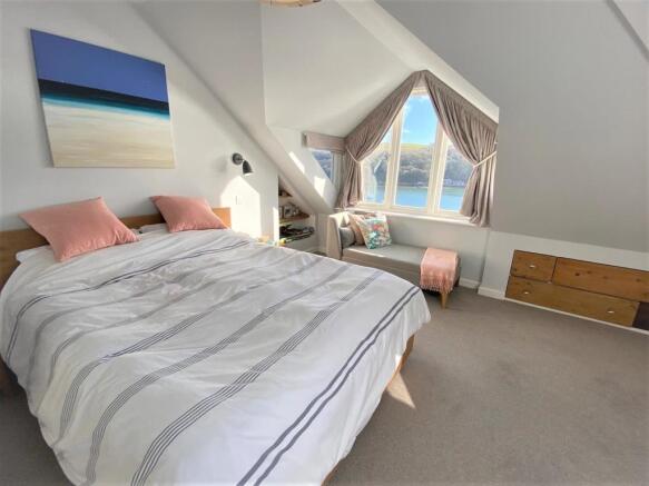 top bedroom.jpg