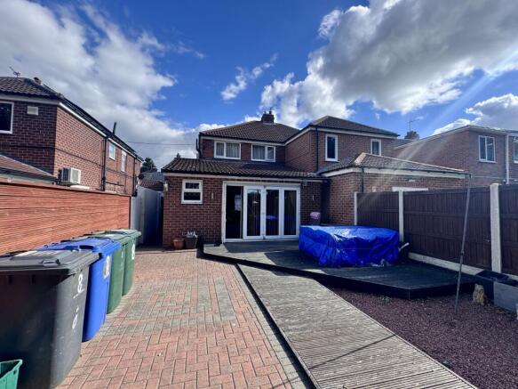 2 bed House to rent Image 11