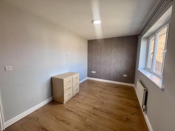 4 bed Detached to rent Image 12