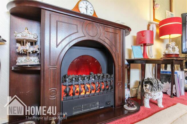 LOUNGE: