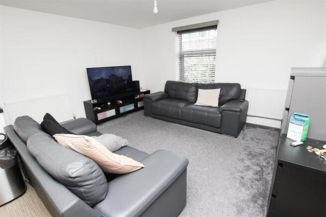 OPEN PLAN LIVING DINING KITCHEN
