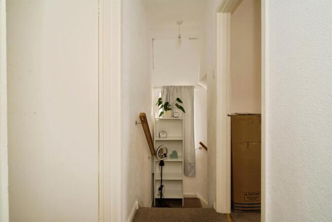 3 bed Semi-Detached for sale Image 8