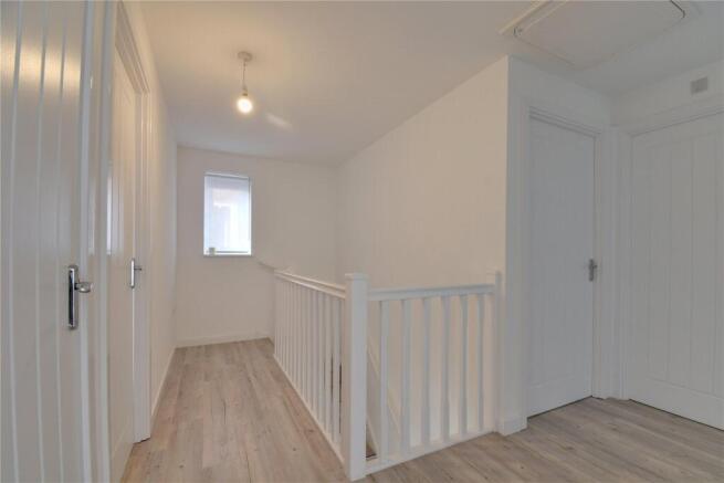 4 bed Detached for sale Image 12