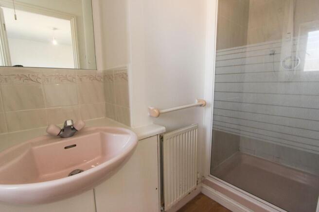 4 bed Detached to rent Image 12