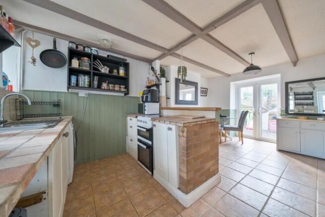 1414528-15-698f4c6527db2