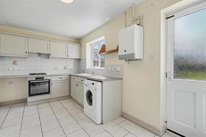 Kitchen 1_1.jpeg