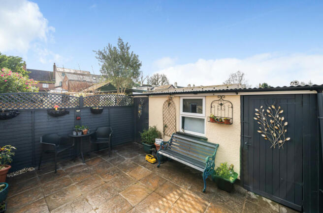 Garden & Outbuilding