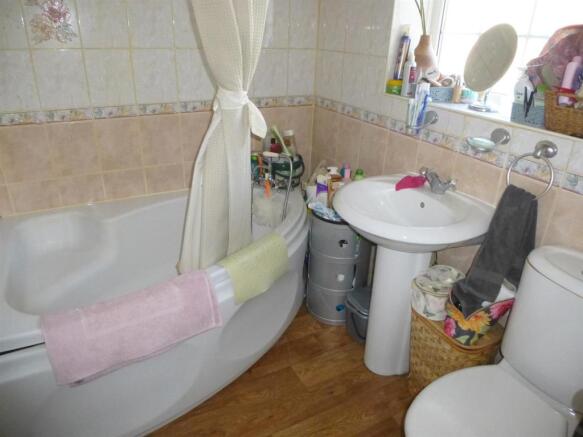 Bathroom.JPG