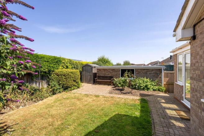 2 bed Detached Bungalow for sale Image 12