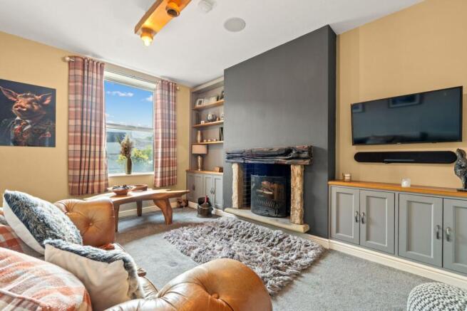 4 bed Detached for sale Image 7