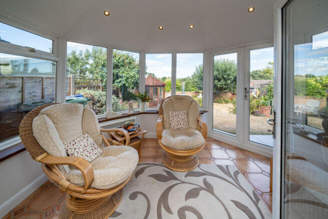 GARDEN ROOM