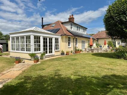 Cornwallis Road, Milford on Sea, Lymington, Hampshire, SO41