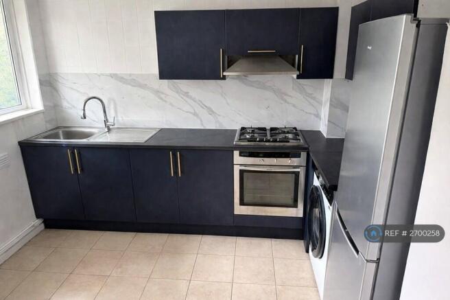 Kitchen - With Fridge Freezer