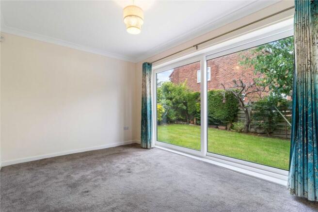 Woburn Drive, Hale, Altrincham, Greater Manchester, WA15 photo 4