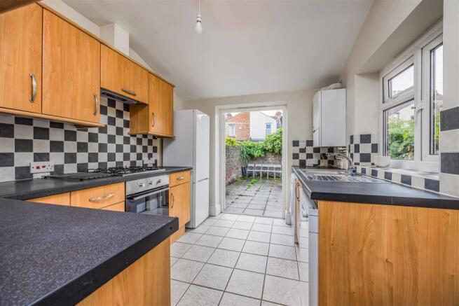 222 Fawcett Road, Southsea-Small-PorticoMarketing-