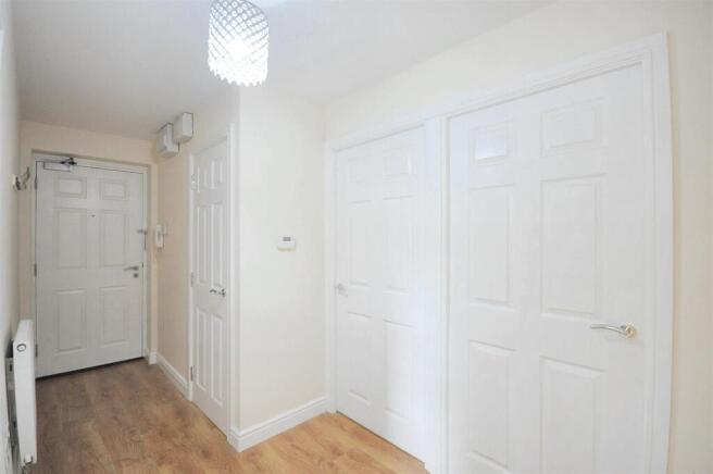 Fenton Hall Close, Stoke-On-Trent photo 4