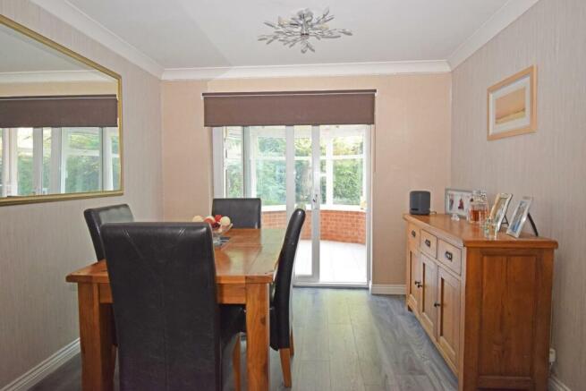 3 Impney Way, dining.jpg