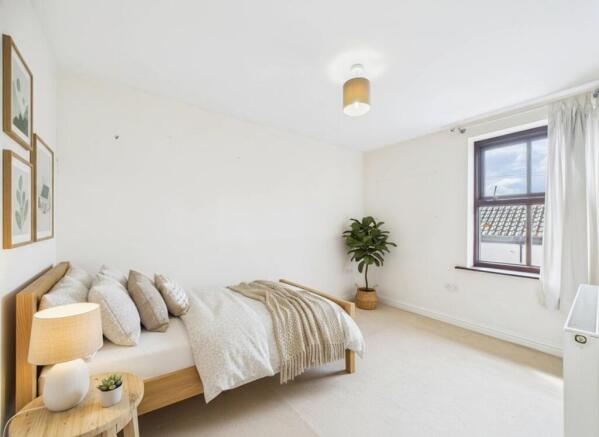 3 bed Terraced for sale Image 4