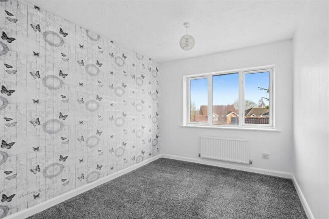 1 Hunt Avenue - bedroom.jpg