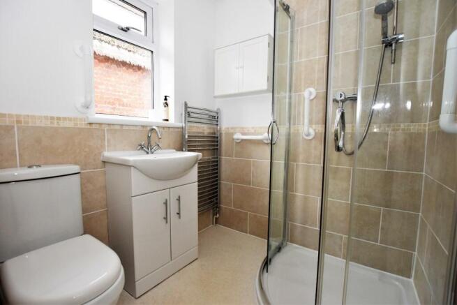 Bathroom.JPG