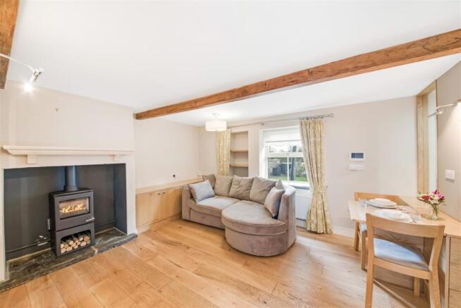 OPEN PLAN LIVING/DINING ROOM