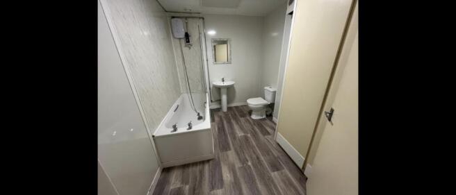 1 bed Apartment to rent Image 10