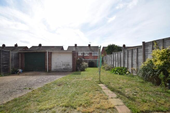 Garage / Garden