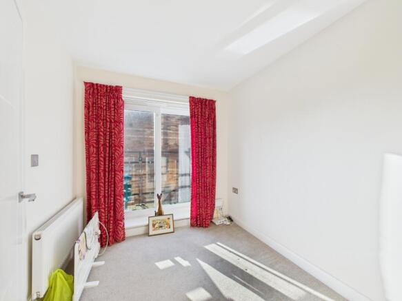 3 bed Town House for sale Image 7