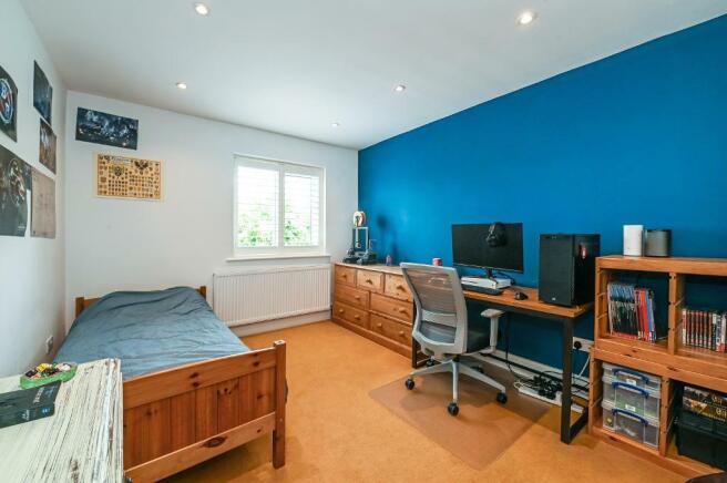 Photo 12