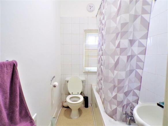 Flat four - bathroom