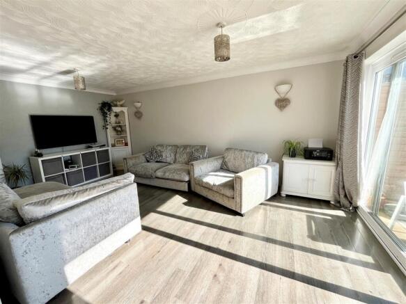 Ashleigh Gardens, Wymondham photo 4