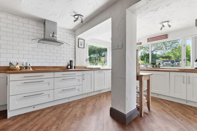 3 bed Cottage for sale Image 4