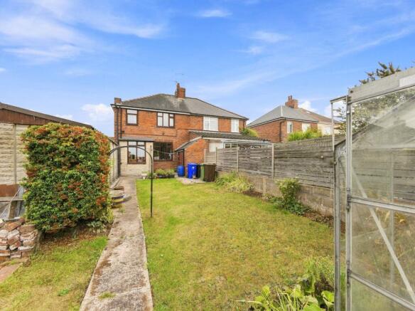 3 bed Semi-Detached for sale Image 4