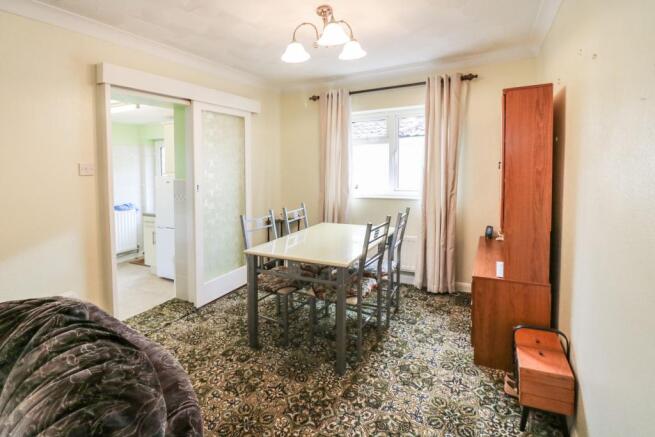 Lounge/Dining Room