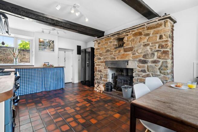 4 bed Detached for sale Image 10