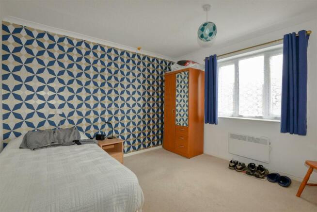 Bedroom 1.jpg
