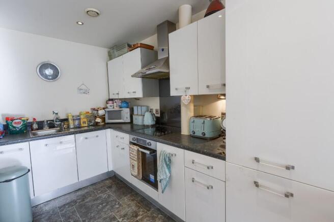 2 bed Apartment for sale Image 4