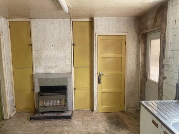 61 Broadway, Newport, Telford, Shropshire TF10 7TW photo 5
