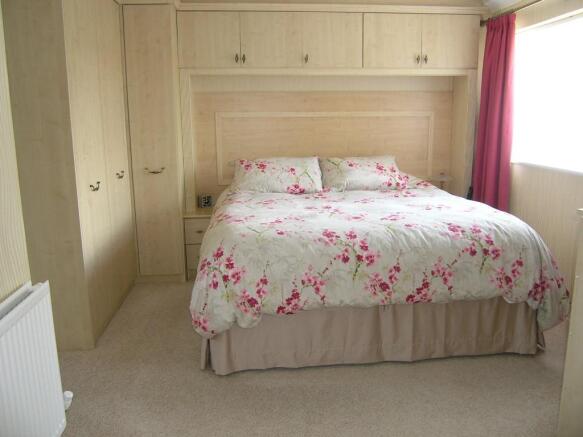 Bed 1 a