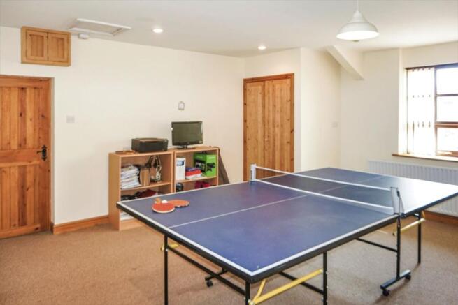 Lounge/Family/Games