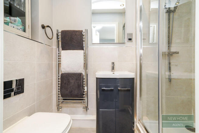 2 bed Flat for sale Image 12