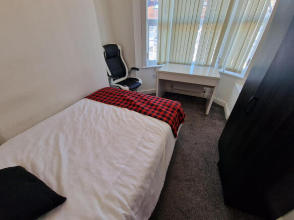 Photo 12
