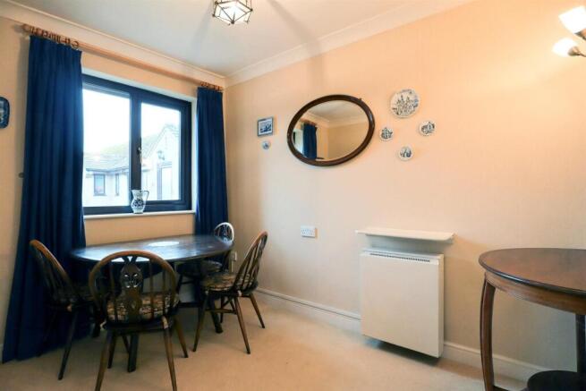 Bedroom 2.jpg