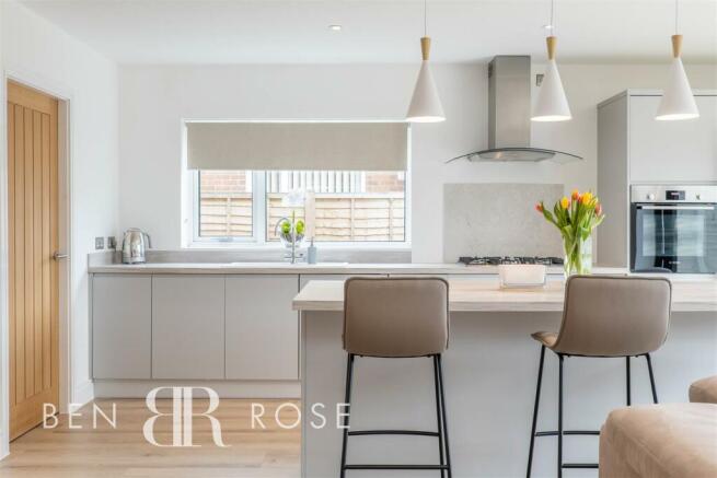 Kitchen/Breakfast/Family RoomP1227613.jpg