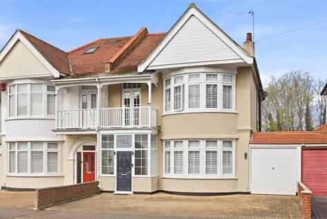 Shaftesbury Avenue, Thorpe Bay, Essex, SS1