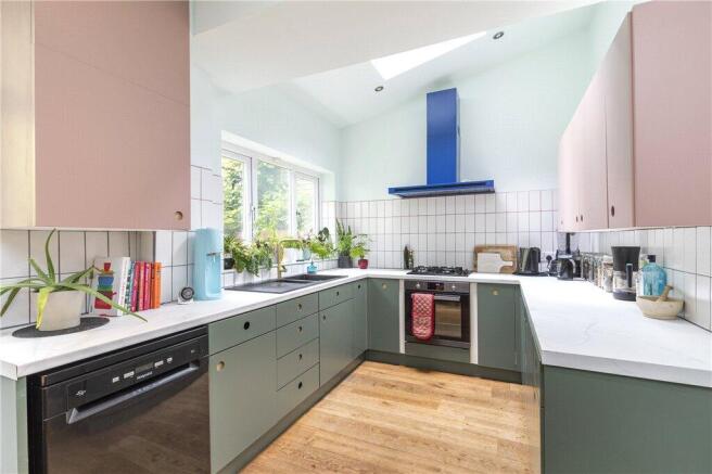 3 bed Semi-Detached for sale Image 6