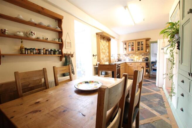 DINING KITCHEN