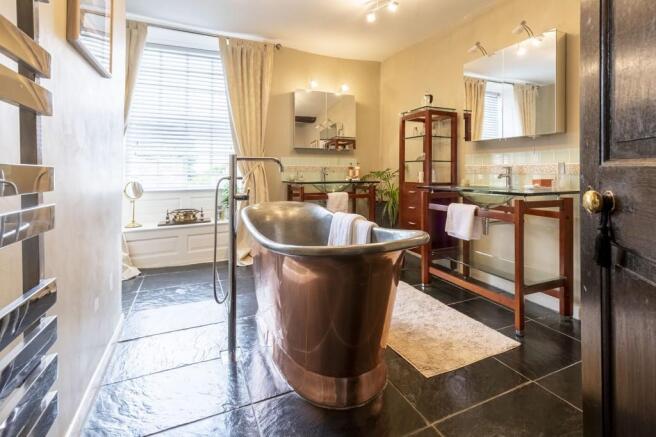 En suite bathroom...