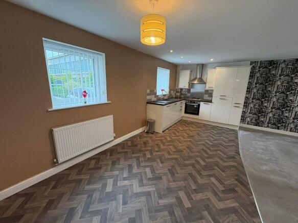 IMG-20250930-WA00...